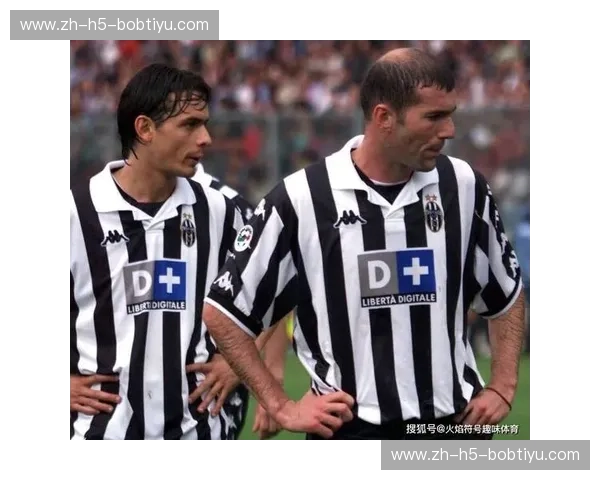 巅峰对决：当黑白斑马遇见银河战舰，欧冠史诗的终极乐章